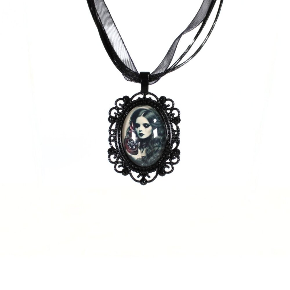 🔨 Gothic Victorian Witch Cameo Necklace Black Metal Pendant Love Potion